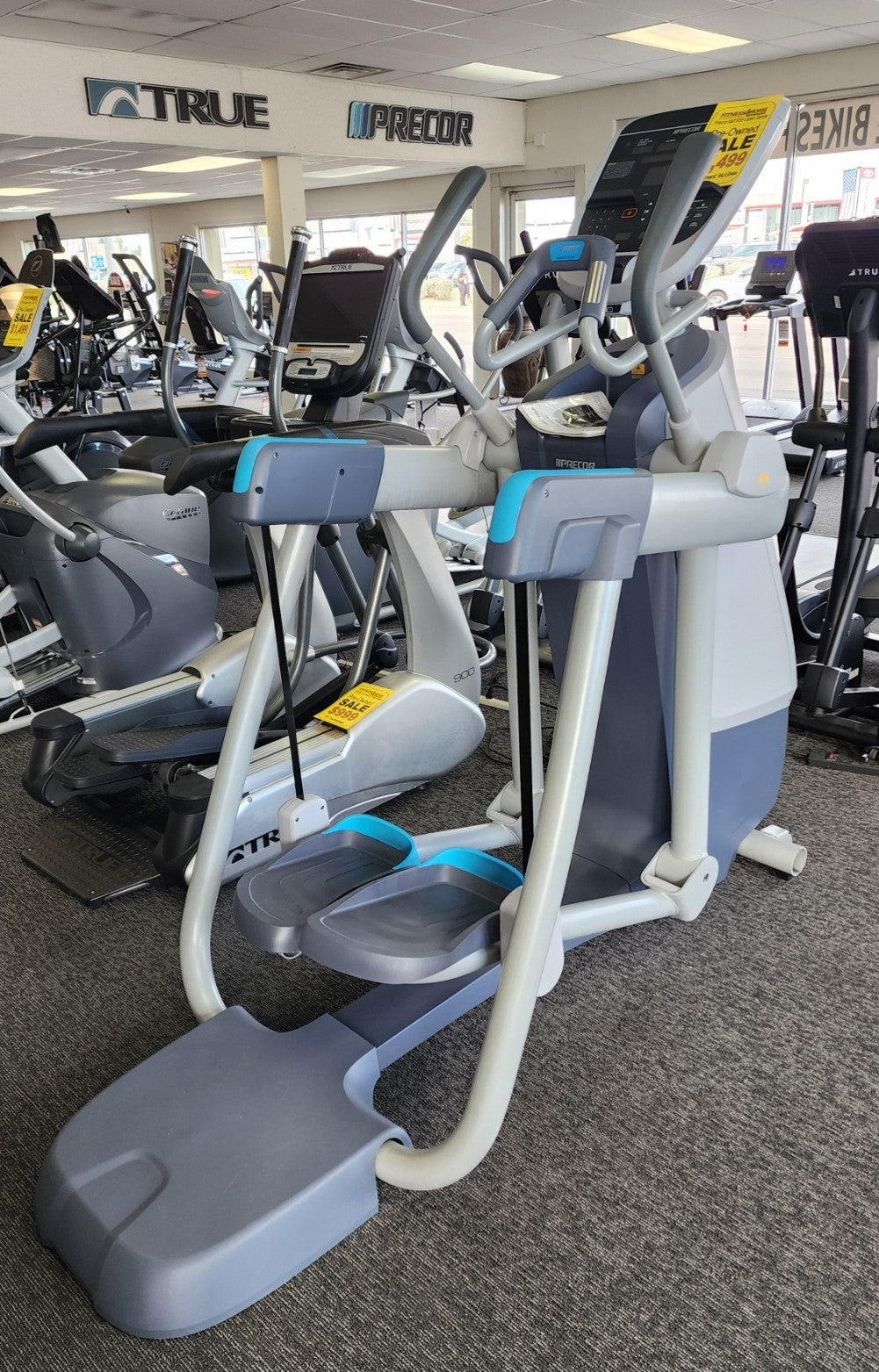 Pre-Owned Precor AMT 835 Adaptive Motion Trainer