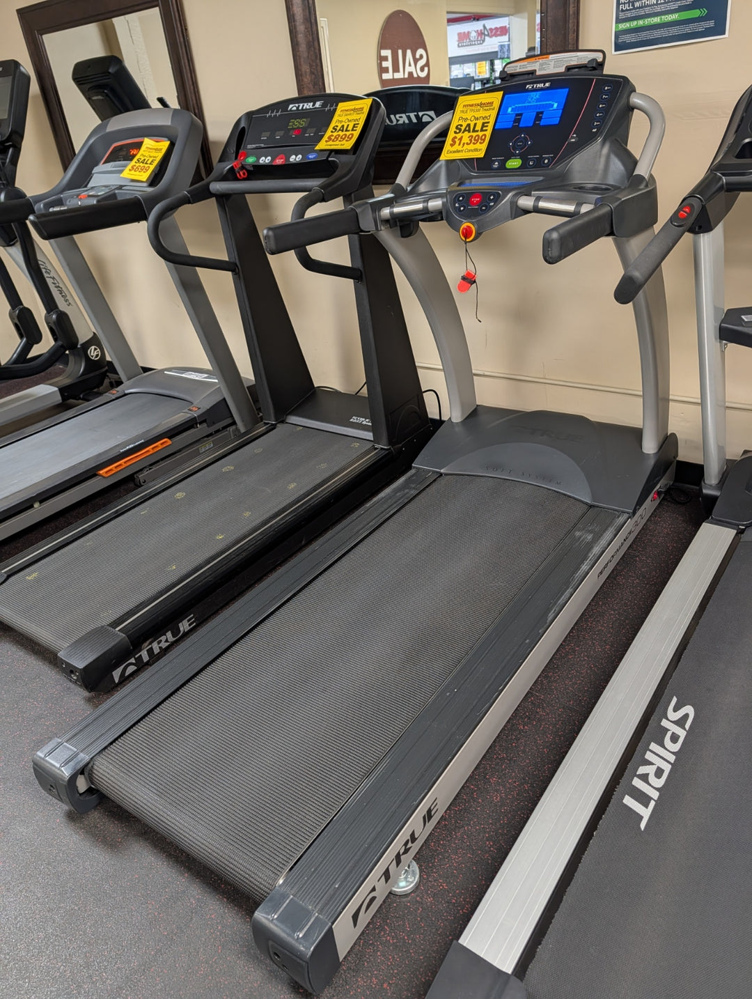 Pre-Owned TRUE Performance 300 Treadmill