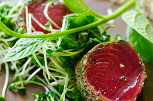 Healthy Recipe - Seared Tuna with Avocado Salsa