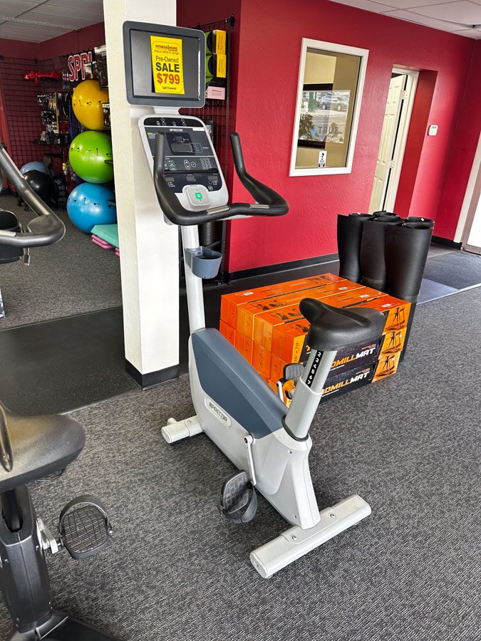 Precor UBK615 Upright Bike